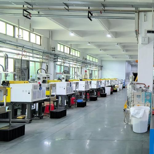 光ファイバーコネクタとプラスチックのニーズで当社を選ぶ理由は何ですか？